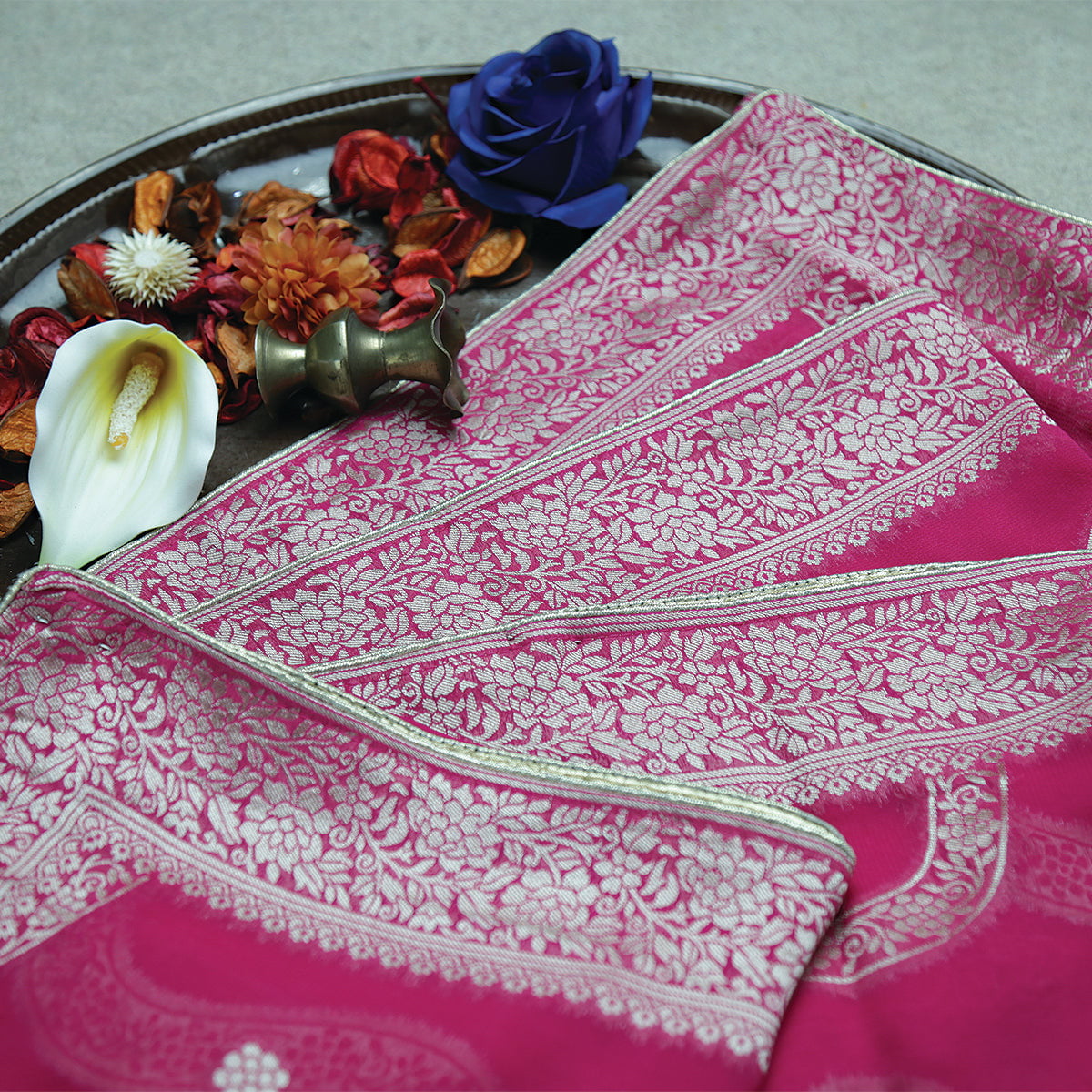 Pure Zari Tissue Grip Zari Jacquard-FGDS0001875 - Tasneem Fabrics