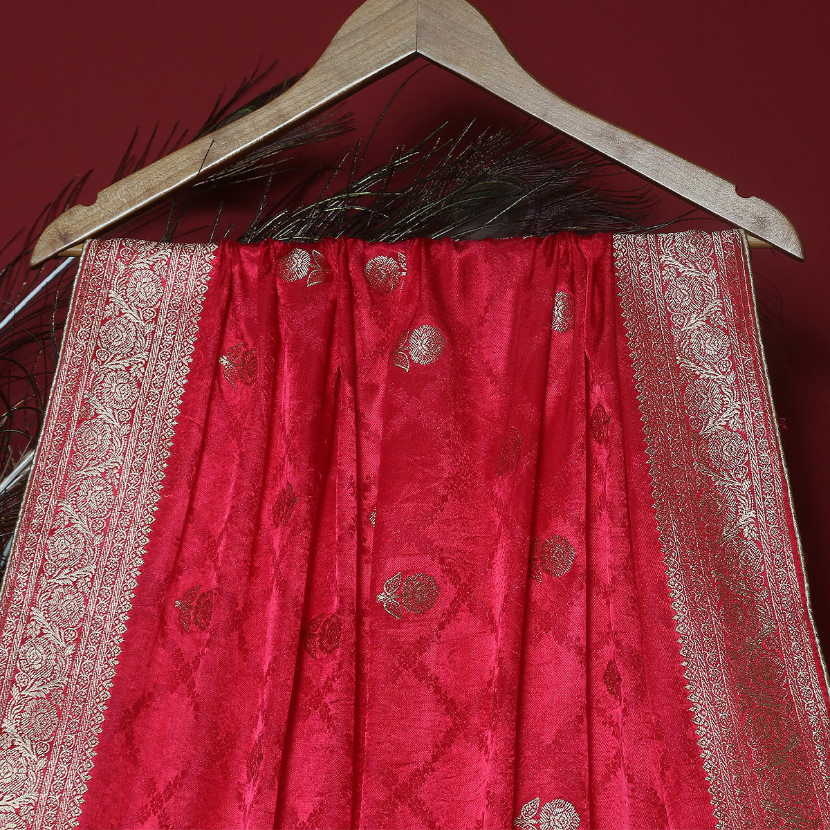 FBDY0002693-Pure Gaji Silk Zari Jacq - Tasneem Fabrics